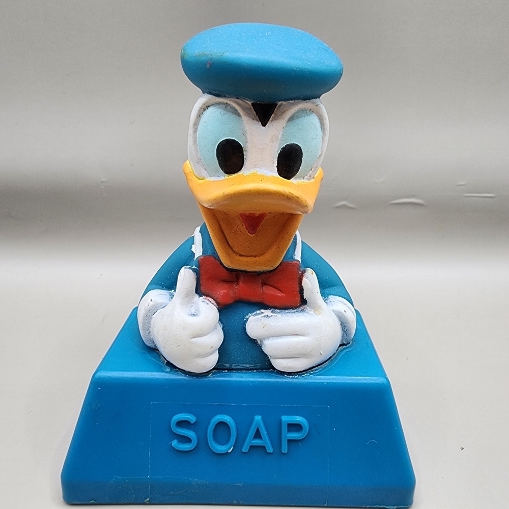 Donald Duck Soap Figure from Wash & Play Grooming Center Tub Toy Illco Vintage